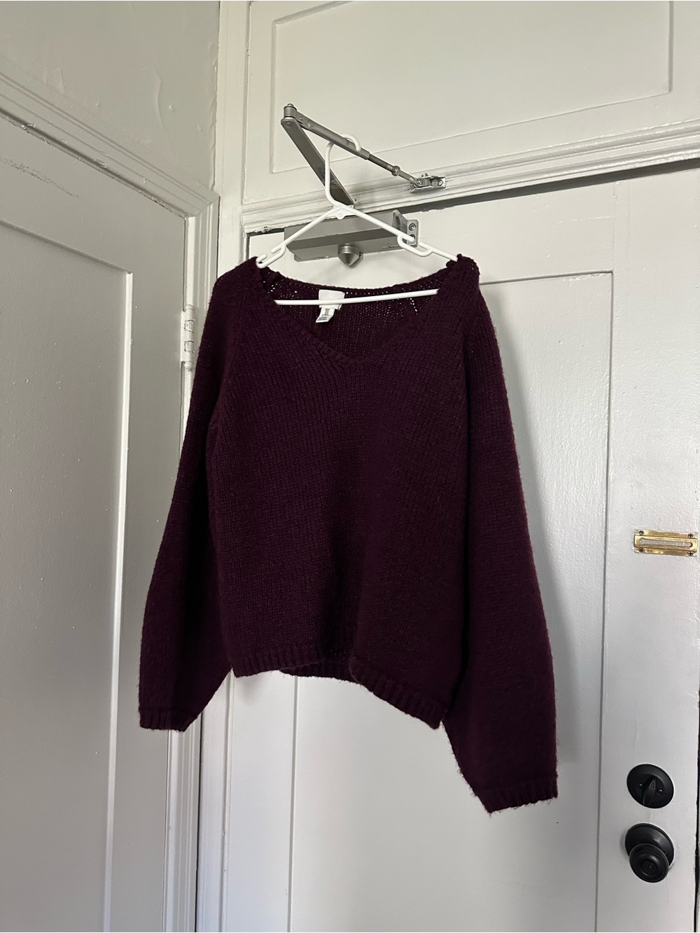 H&M Women's V-Neck Sweater - Plum